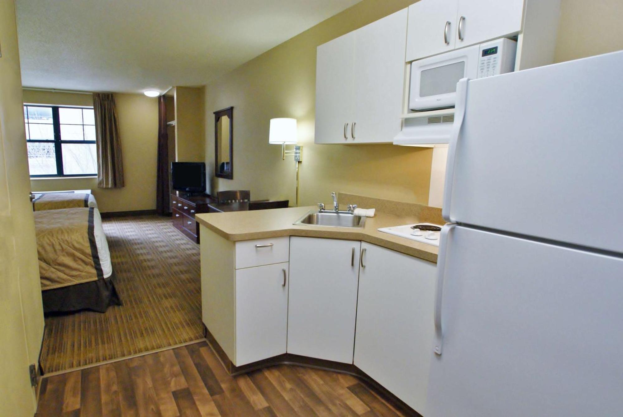 เอ็กซ์เทนด์ สเตย์ อเมริกา ออสติน เซาท์เวสต์ Hotel ภายนอก รูปภาพ